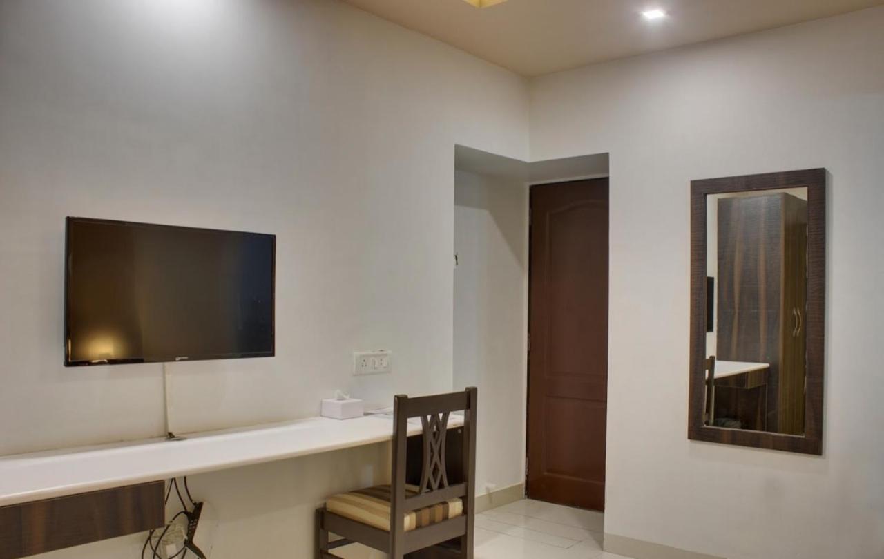 Hotel Galaxy Comforts Mumbai Eksteriør bilde