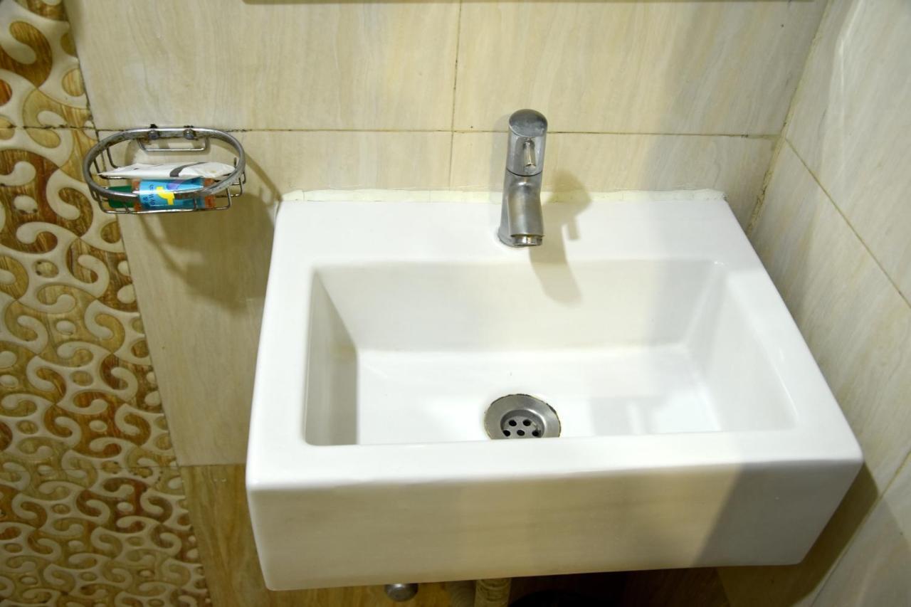 Hotel Galaxy Comforts Mumbai Eksteriør bilde